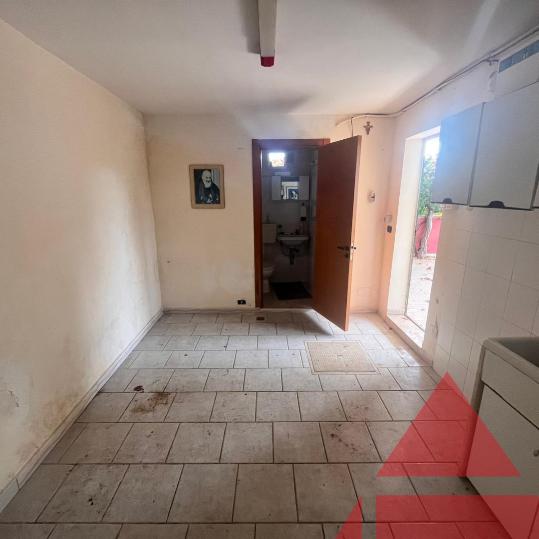 opificio capannone artigianale via conversano a rutigliano bari