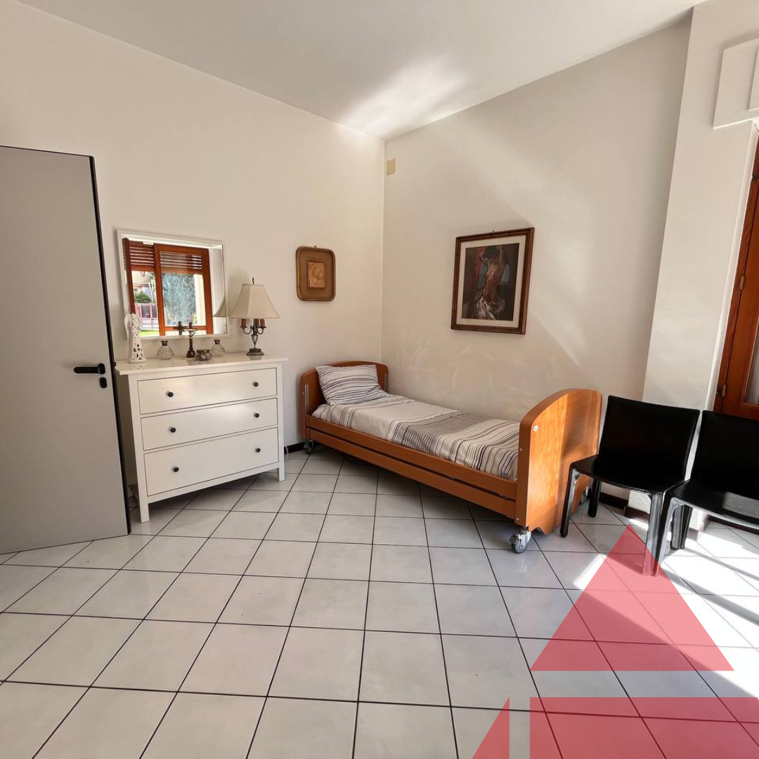 opificio capannone artigianale via conversano a rutigliano bari