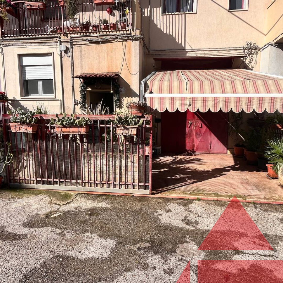 opificio capannone artigianale via conversano a rutigliano bari