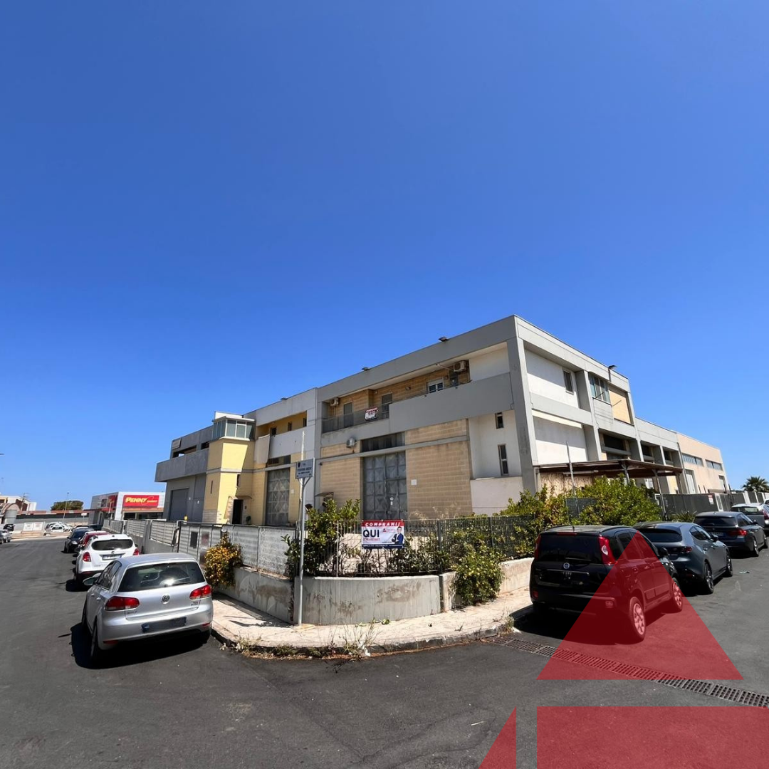 opificio capannone artigianale via conversano a rutigliano bari