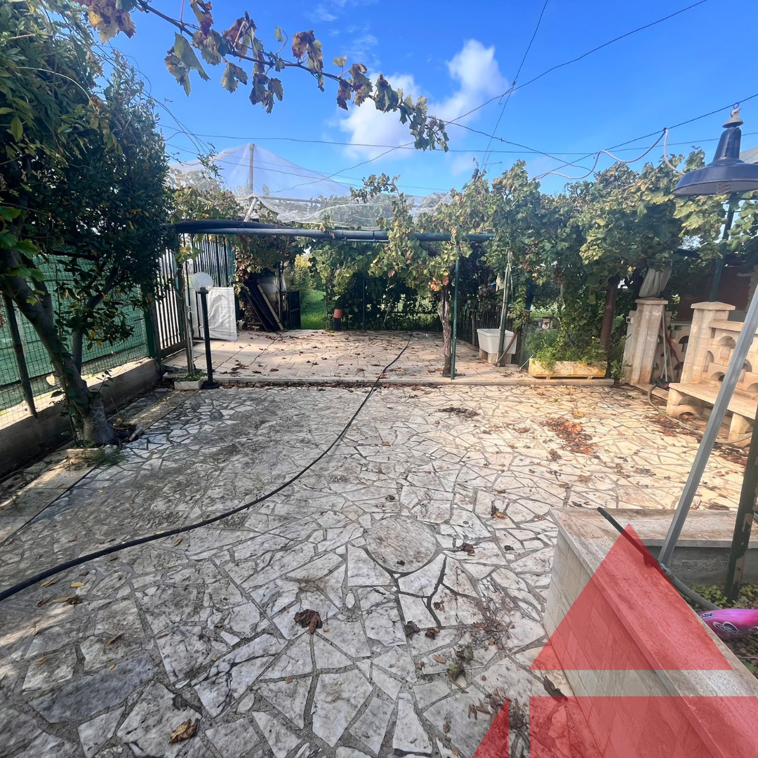 opificio capannone artigianale via conversano a rutigliano bari