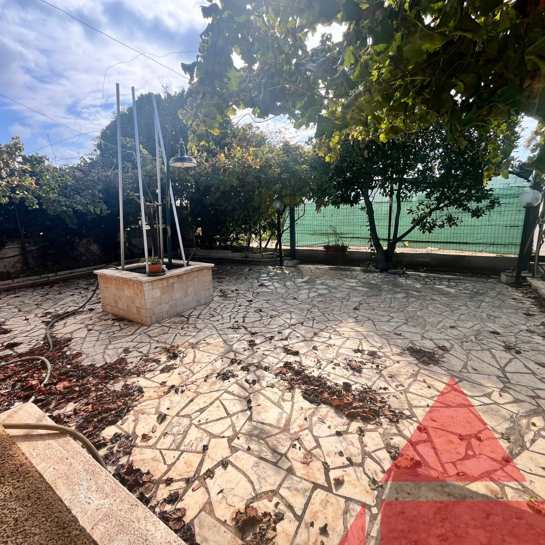 opificio capannone artigianale via conversano a rutigliano bari